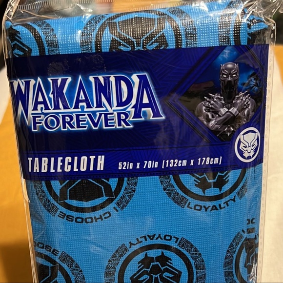 New Two Marvel's “Wakanda Forever” & “I Choose Loyalty” Tablecloth 52" x 70" - Picture 3 of 7